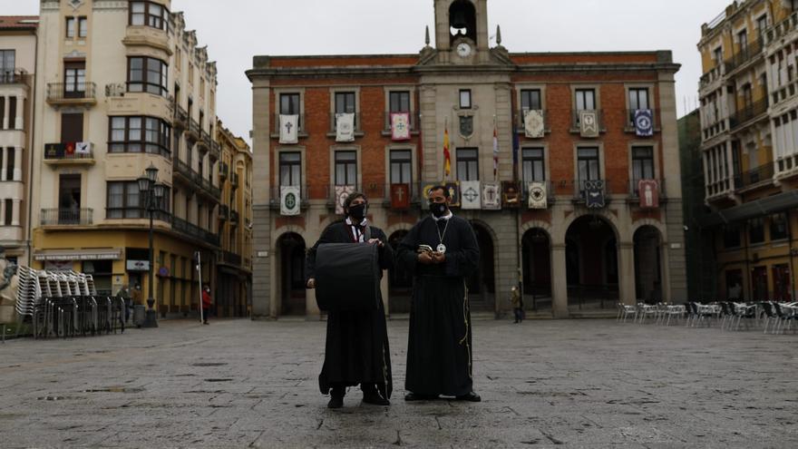 GALERÍA | El Vía Crucis de Jesús Nazareno, en imágenes