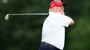 El presidente estadounidense es un gran aficionado al golf y quiere acabar con la guerra del LIV y el PGA Tour