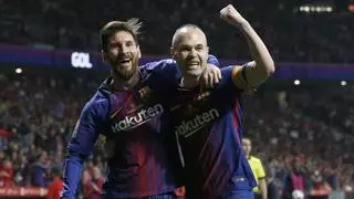 Messi se despide de Iniesta