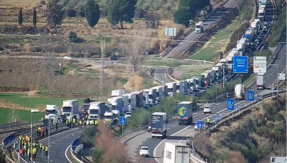 EN IMÁGENES | Decimosexto día de tractoradas en Aragón