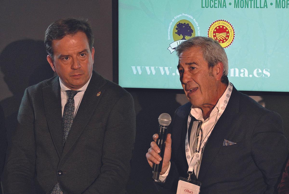 Colaboración institucional. El alcalde de Lucena, Aurelio Fernández, y el presidente de la DOP, Francisco de Mora.
