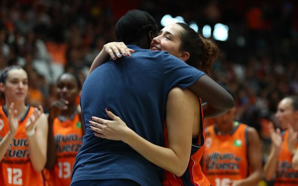 Celebraciones del Valencia Basket tras el pase a la semifinal