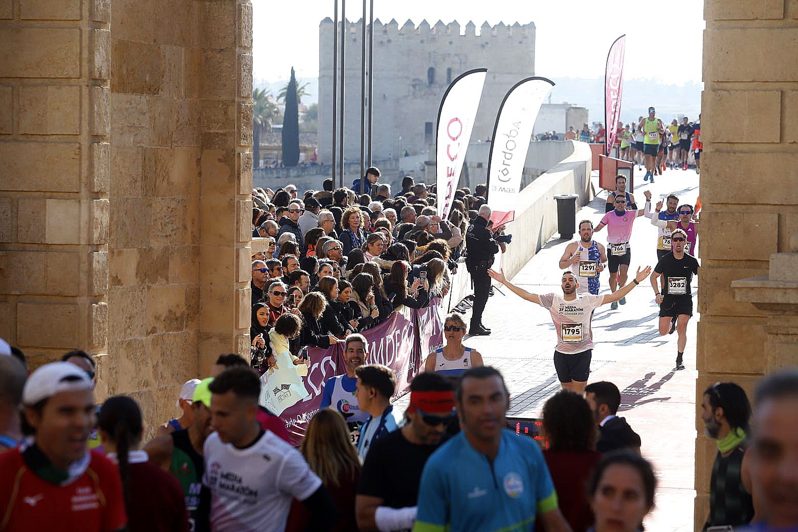 Media Maratón de Córdoba 2023: la carrera, en imágenes