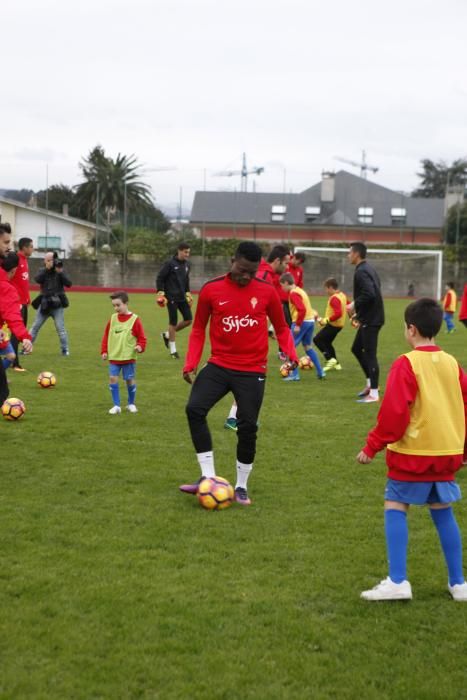 Entrenamiento del Sporting en Navia