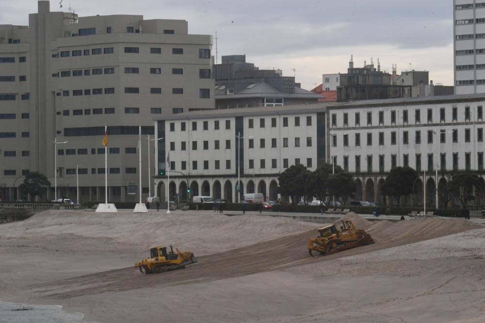 Reconstrucción de la duna en la playa de Riazor