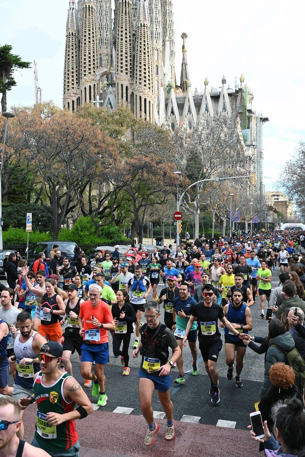 ¿Has participado en la Marató de Barcelona 2024? ¡Búscate en las fotos¡