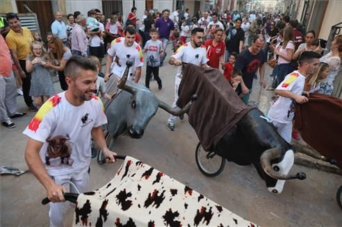 Toros, encierro infantil y diversión en Almassora