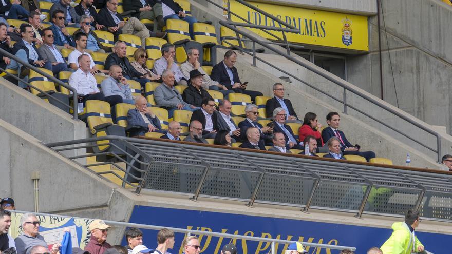 Mercado UD Las Palmas: La búsqueda de un extremo cobra fuerza