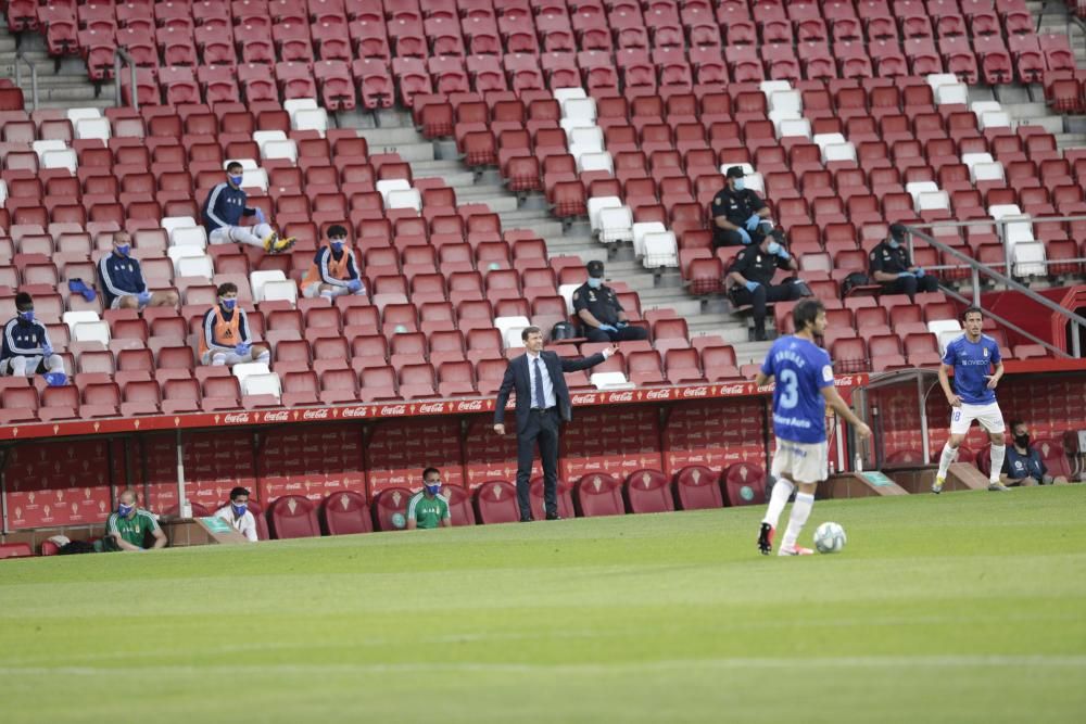 Fútbol: Así fue el Sporting-Oviedo disputado en El Molinón