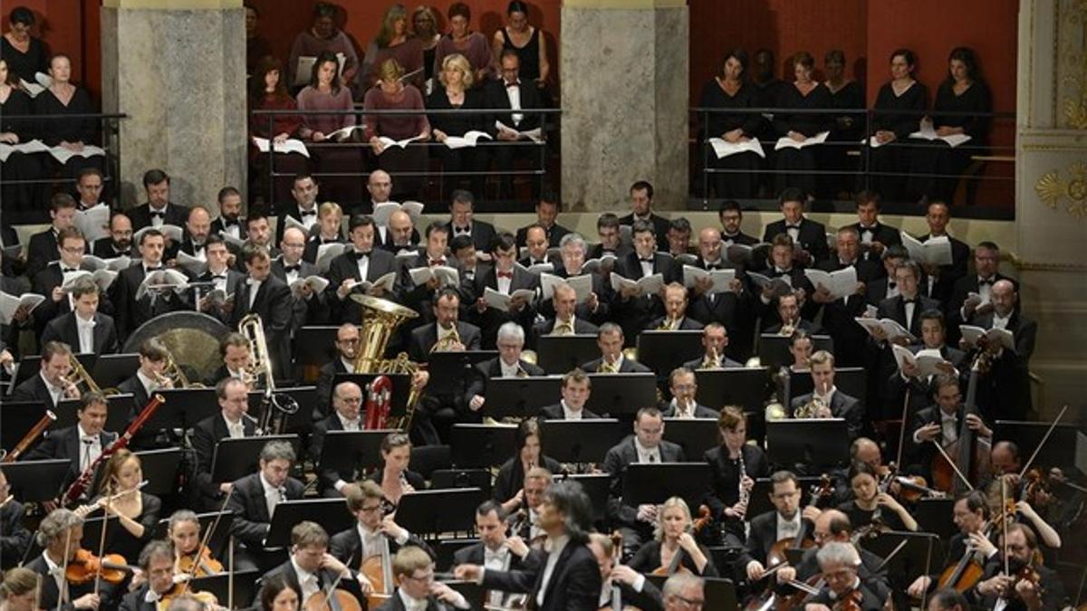 Un momento del concierto, dirigido por Kent Nagano, en el que han participado el Orfeó Català y el Cor de Cambra del Palau de la Música
