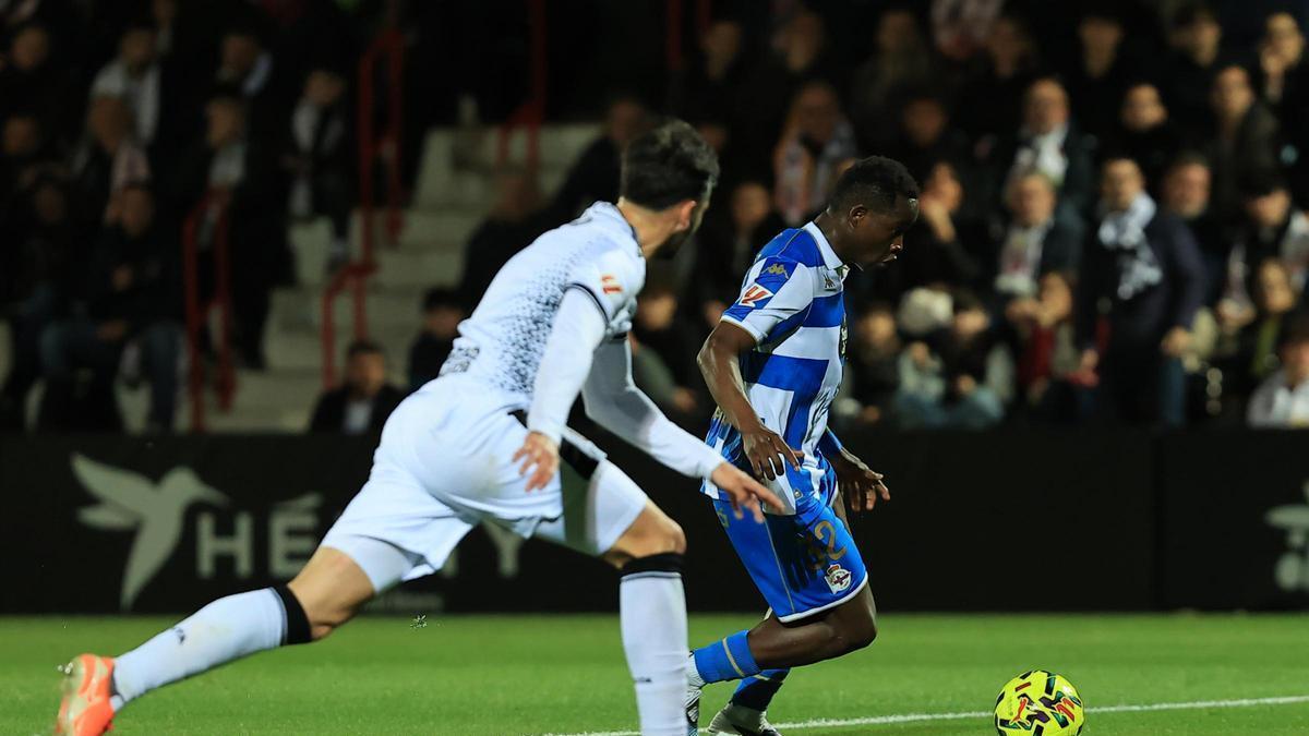 Bil Nsongo desnudó la espera por su titularidad