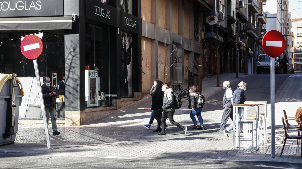 Imagen de la entrada a la calle Obispo Segurá Sáez, una de las vías peatonales con la ordenanza en vigor desde ayer.