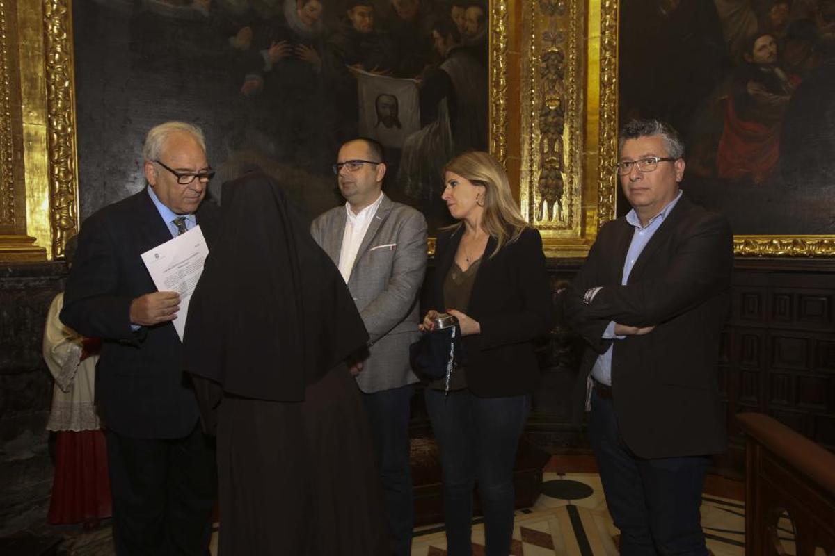 Pruebas en el camarín de la Santa Faz
