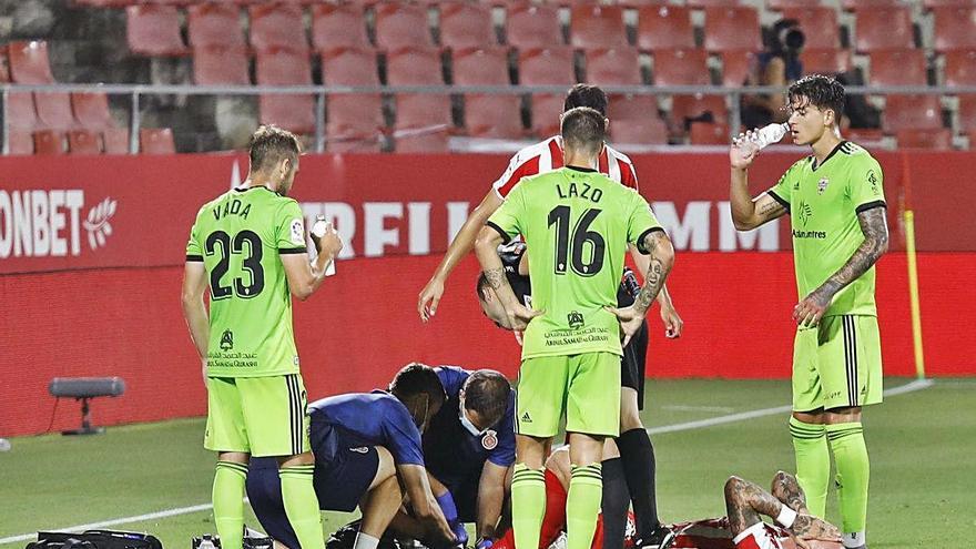 Els jugadors de l&#039;Almeria durant el partit a Montilivi (1-0).