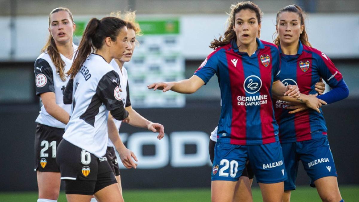 Imagen del derbi femenino entre Valencia y Levante