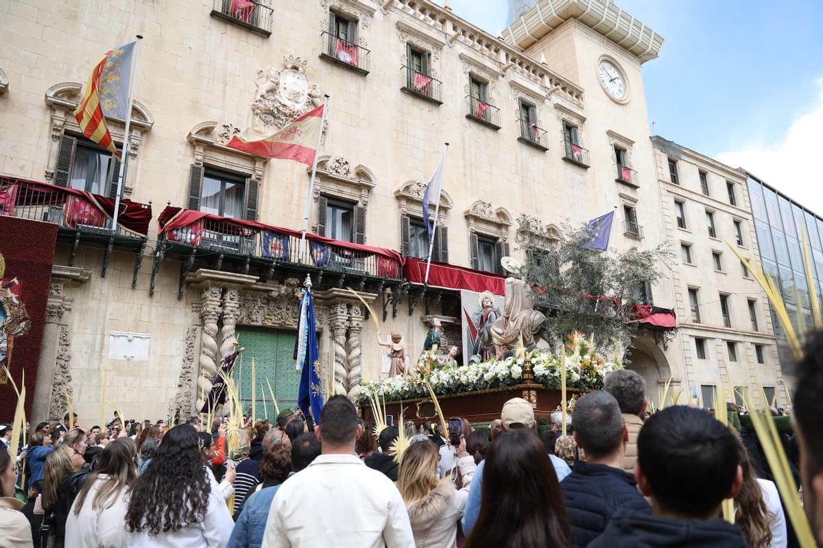 La procesión de "La Burrita" en Alicante, en imágenes