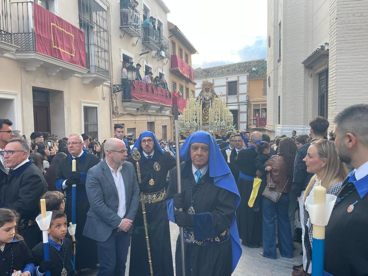 La Virgen de la Guía va acompañada por la corporación bíblica de 'Los Ataos'.