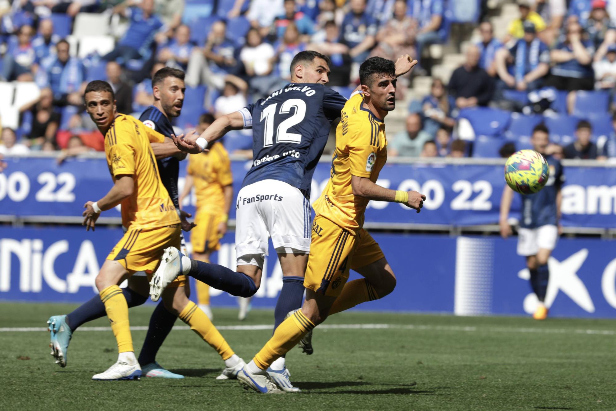 EN IMÁGENES: La remontada del Oviedo frente a la Ponferradina y el gran ambiente en el Tartiere