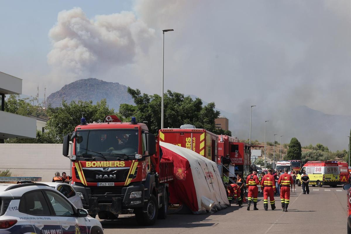 Puesto de mando avanzado en el incendio de la Vall d'Uixó.