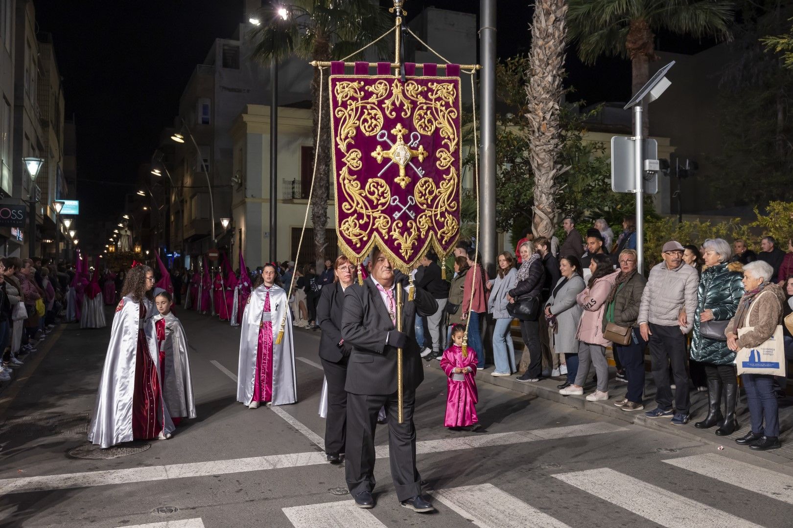 Aquí las imágenes de la Procesión de Lunes Santo en Torrevieja