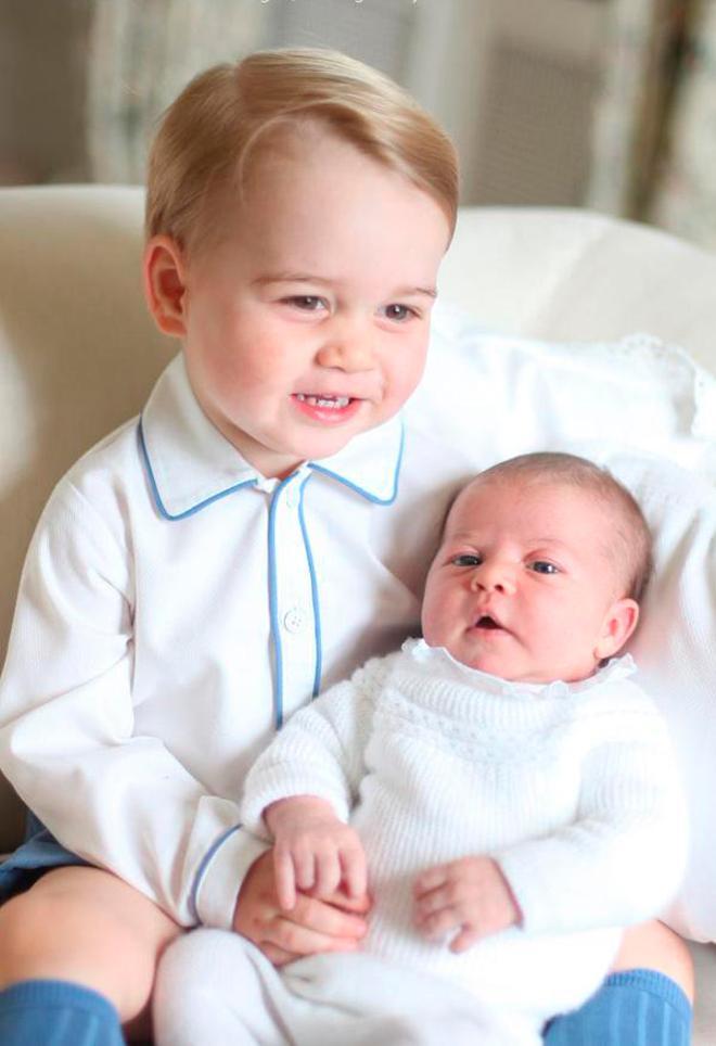 El príncipe George y la princesa Charlotte de Cambridge
