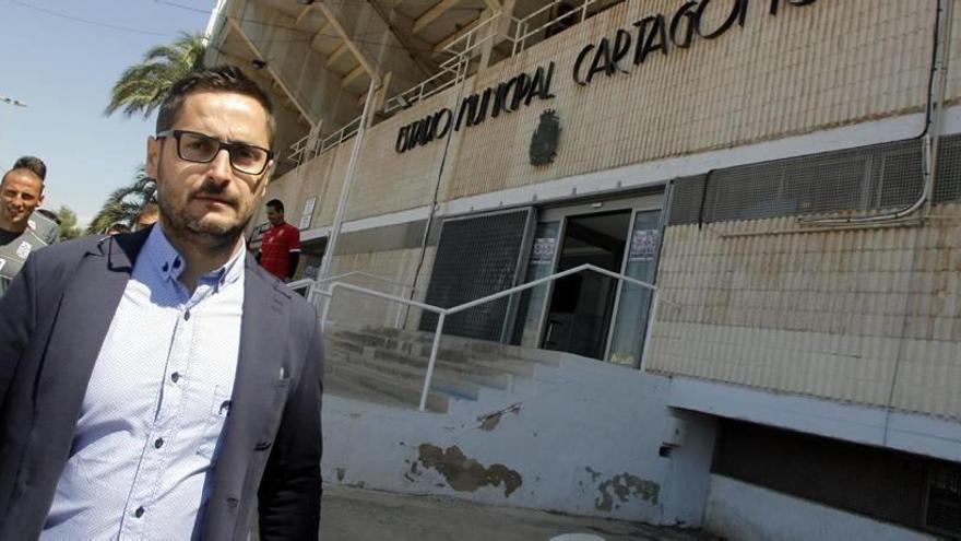 Paco Belmonte, propietario del FC Cartagena, tiene mucho trabajo sobre la mesa estas próximas semanas.
