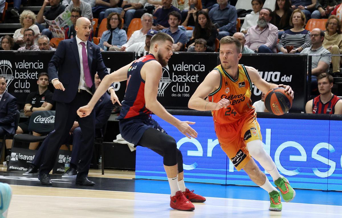 Martin Hermannsson, en el último partido de acb jugado en La Fonteta, ante el Baskonia