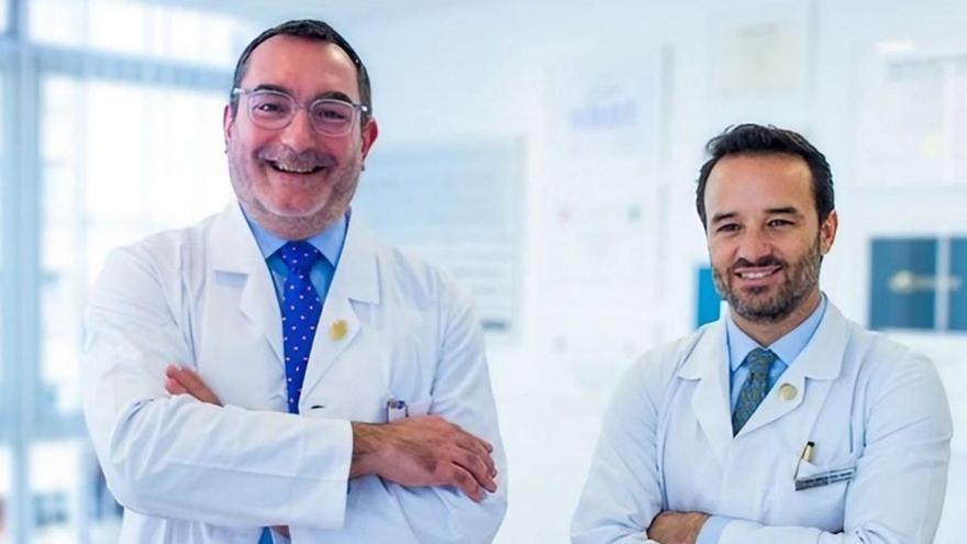 Los fundadores de ICAR durante una cirugía de reconstrucción de ligamento cruzado anterior de rodilla.