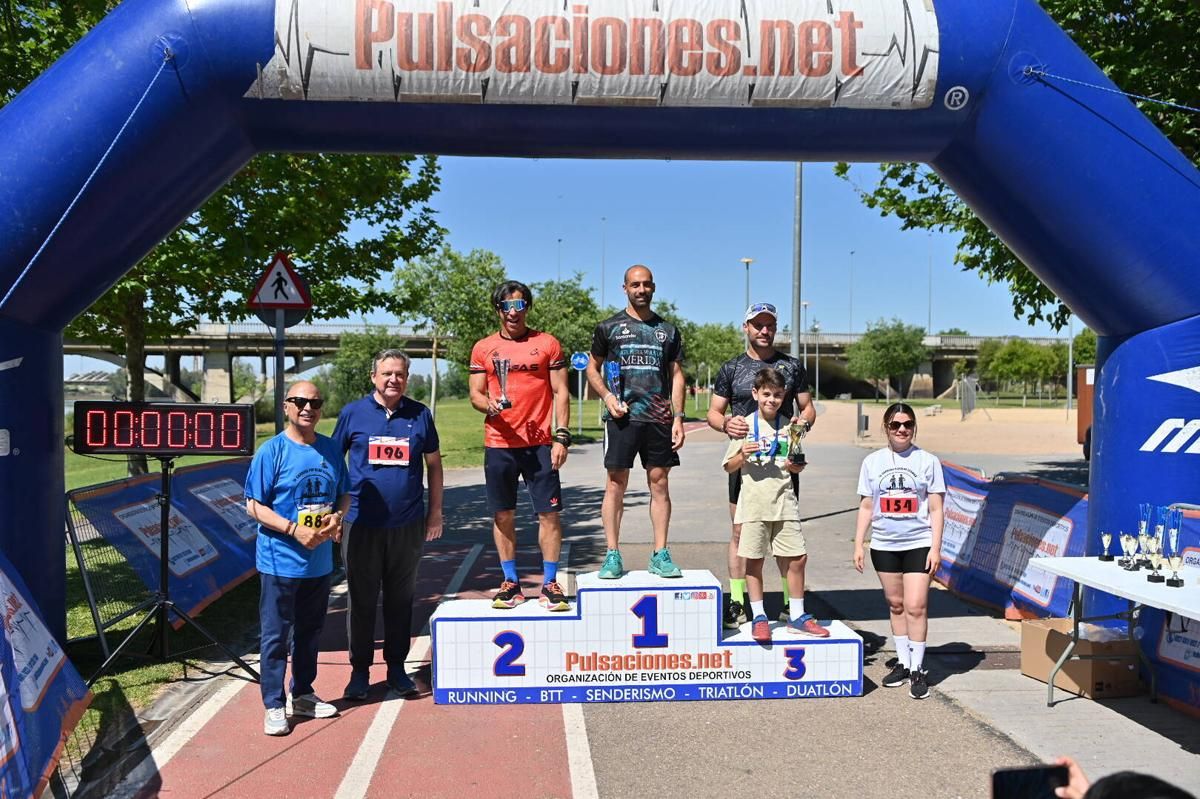 Fotogalería | El Colegio de Médicos de Badajoz echa a correr: "Menos pastillas y más zapatillas"