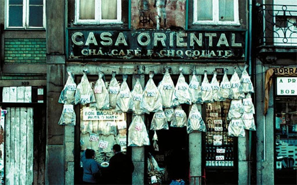 En las antiguas caballerizas del palacio del duque de Lafoes, cerca de Alfama, se levanta A Casa do