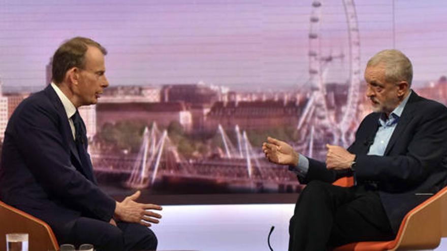 El líder laborista, Corbyn, durante su entrevista en la BBC.