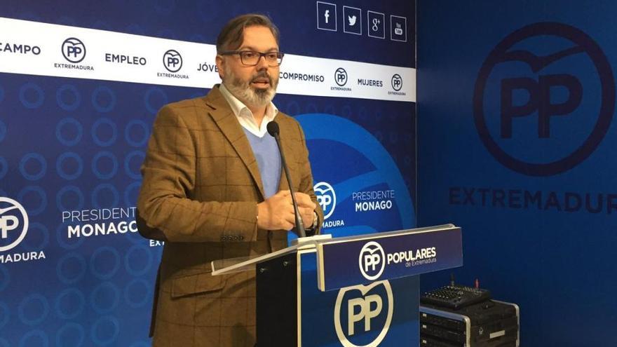 El PP insta a Vara a &quot;cambiar de rumbo&quot; para corregir el déficit, la deuda y el desempleo