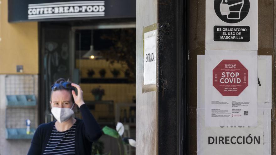 Mascarilla y mínimas restricciones para afrontar la fase final de la pandemia