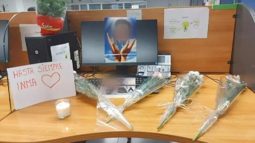 VÍDEO | Mor una dona mentre treballava i obliguen als companys a seguir treballant