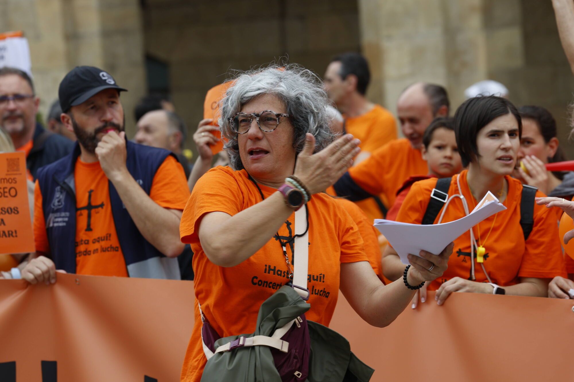 Así fue la concentración en Avilés de profesores y familias de los colegios concertados. 