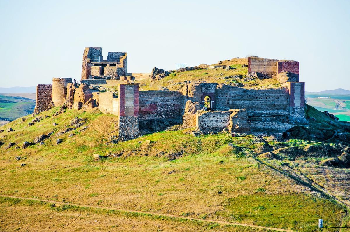Castillo de Montemolín