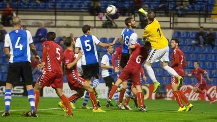 El Hércules no puede confiarse esta tarde ante un Olímpic que ya fue capaz de conseguir un empate en el Rico Pérez en la primera vuelta.