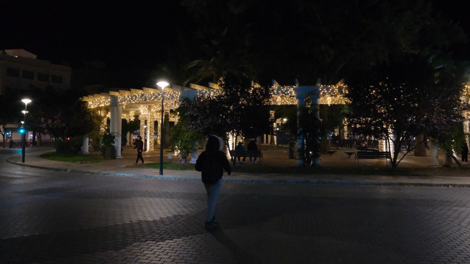 Las fotos de las nuevas luces de Navidad de la plaza de las Columnas de Palma