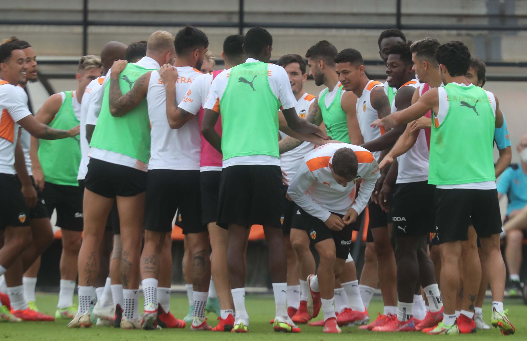 Entrenamiento del Valencia antes del encuentro frente al Athletic de Bilbao