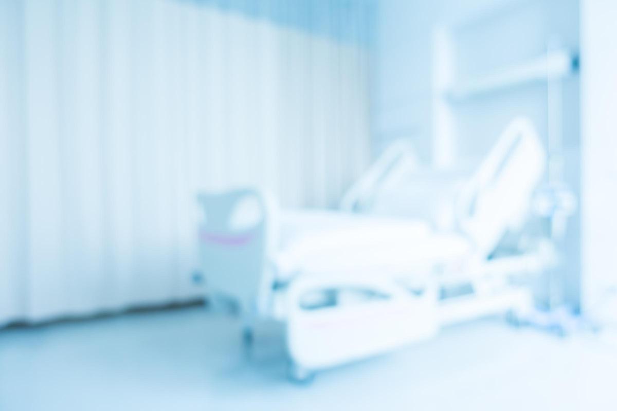 Dio paliativos a su paciente en vez de intentar curarla: piden prisión para una médico de Oviedo