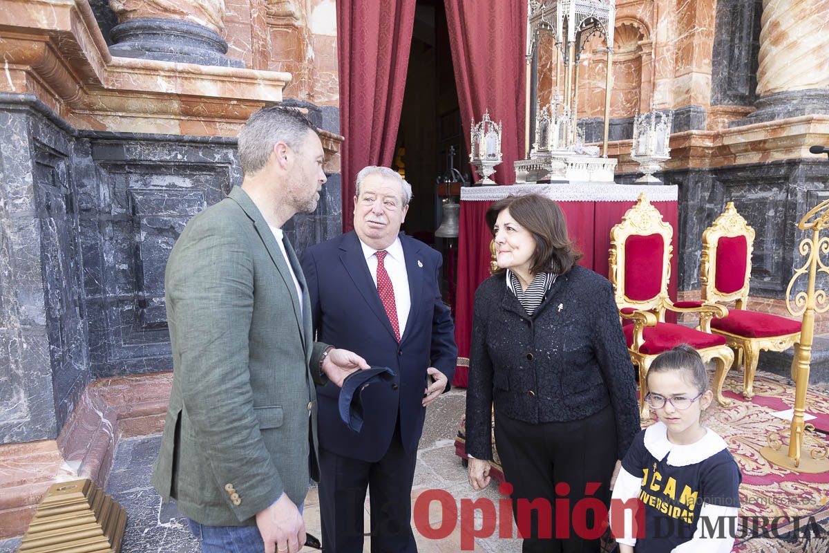 La vicaría de Cartagena, la UCAM, junto a asociaciones y peregrinos de toda España se ponen a los pies de la Vera Cruz