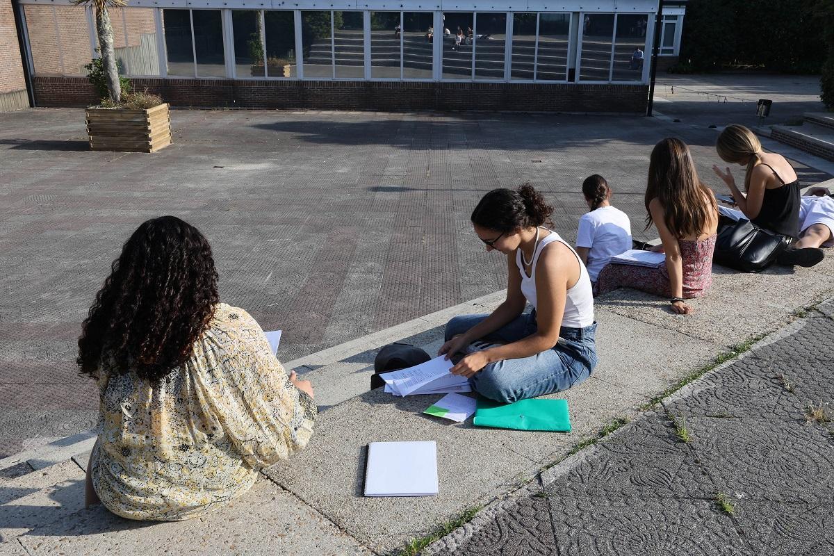 Alumnos en una convocatoria extraordinaria de la PAU, en el campus de Vigo.