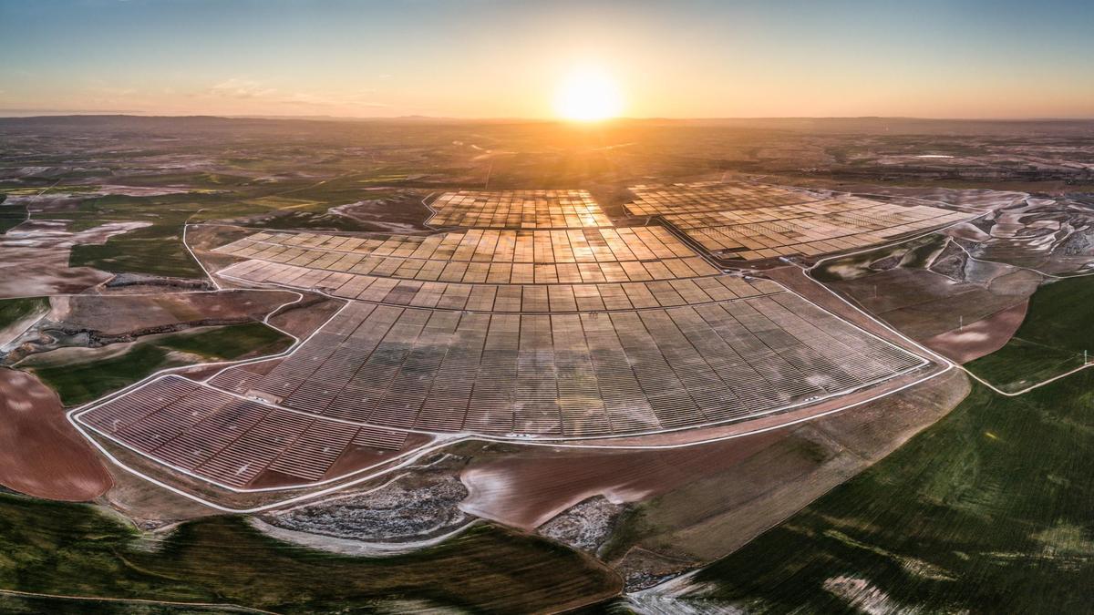 Las plantas fotovoltaicas del clúster Vendimia, puesto en operación hace unos meses en Almochuel y propiedad de Lightsource BP.