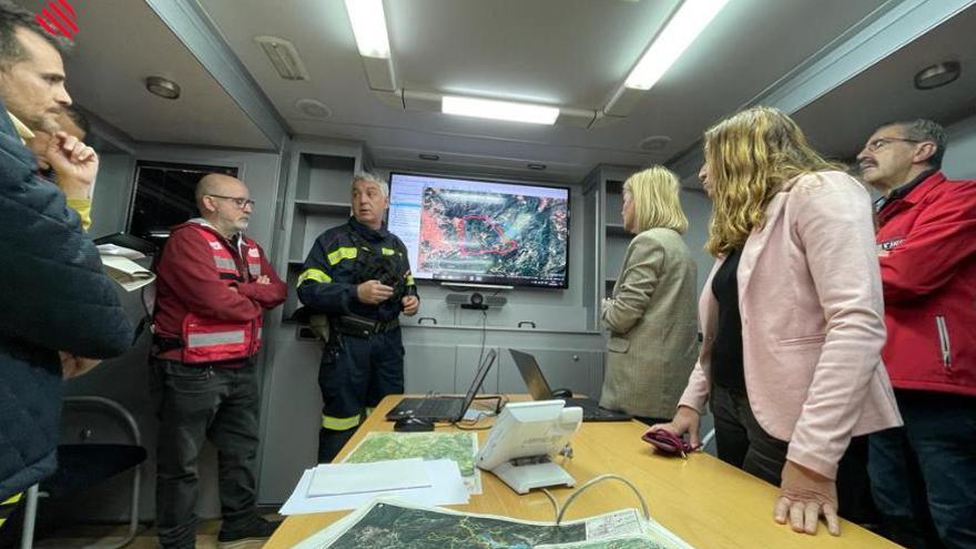 El incendio del Alto Mijares afecta ya a 3.800 hectáreas en un perímetro de 30 kilómetros