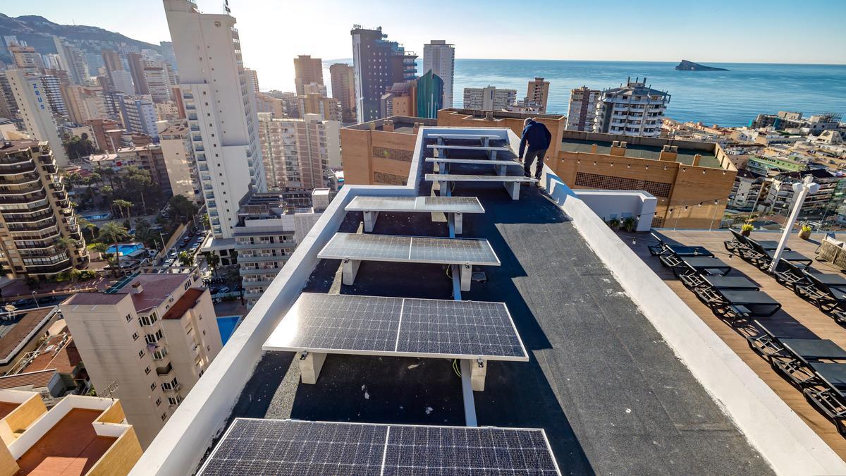 Los hoteles apuestan por las energías renovables y la sostenibilidad.