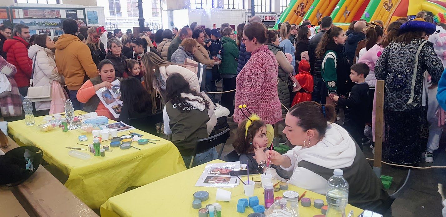 El Antroxu infantil de Villaviciosa, de película y "con mucho cuento"