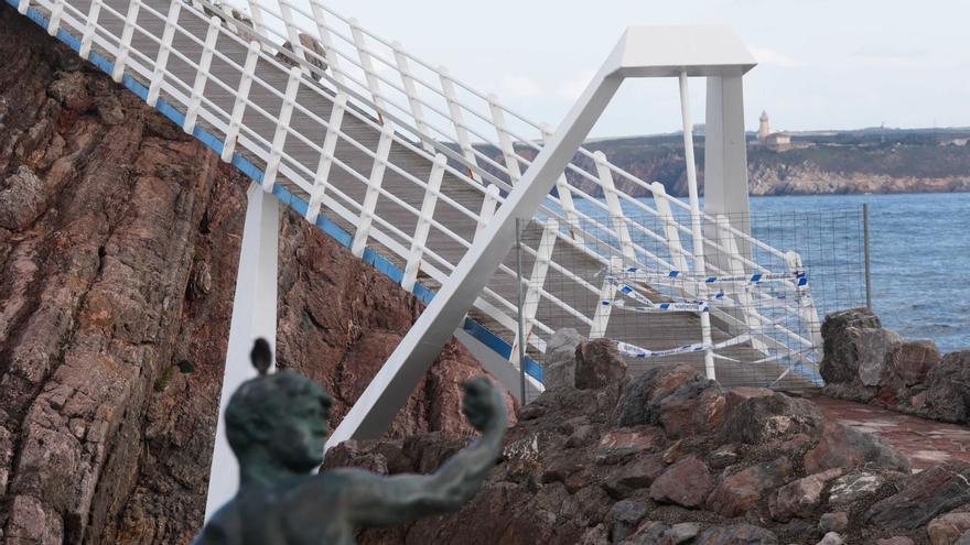 Costas se encargará de desmontar la pasarela que lleva al mirador de La Peñona