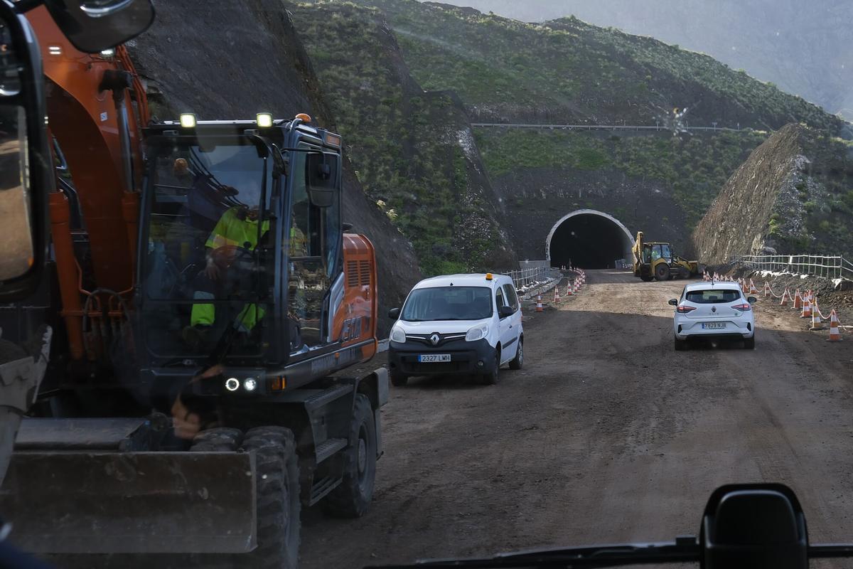 Visitas a las obras de la carretera de La Aldea