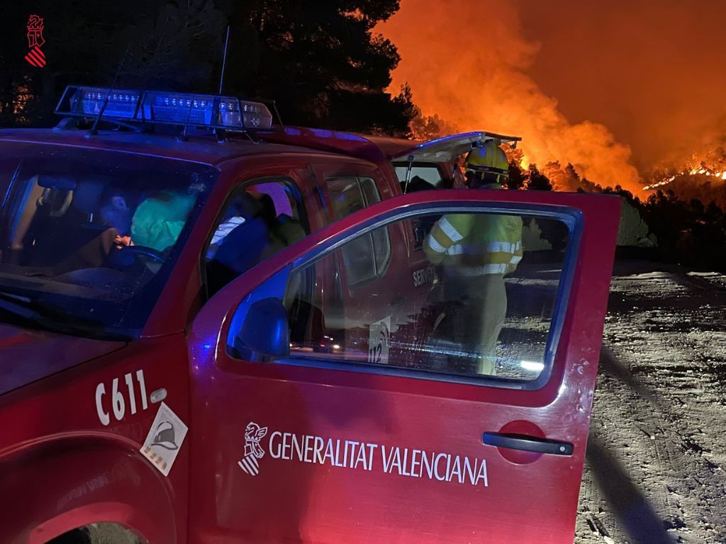 Galería: Otra noche de pesadilla para los bomberos