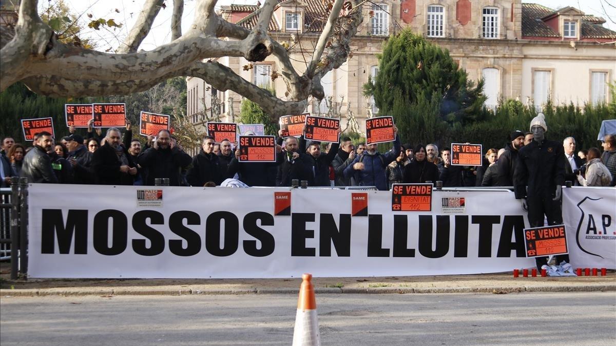 zentauroepp51322018 pla general de la protesta de mossos d esquadra davant del p191211105832